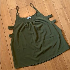 Tank top with side cutouts